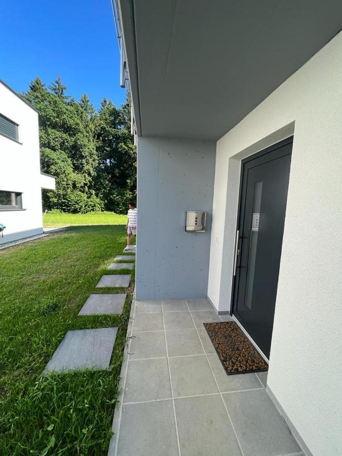 Pr Apartment Lenzing Bagian luar foto